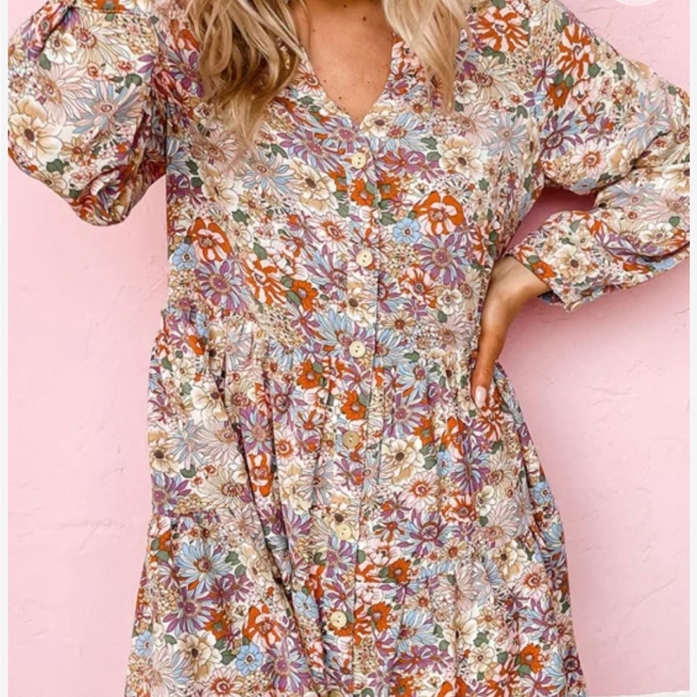 Boutique dress, fully functional buttons, great flow. NWT - Picture 3 of 3